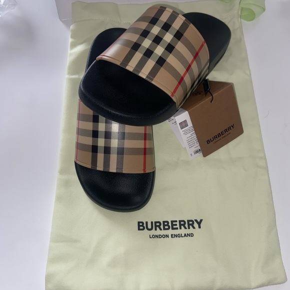 Burberry sandal slides - Picture 3 of 7